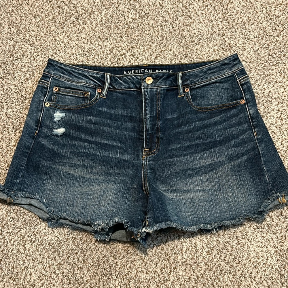 American Eagle high-rise Festival Midi women’s jean shorts